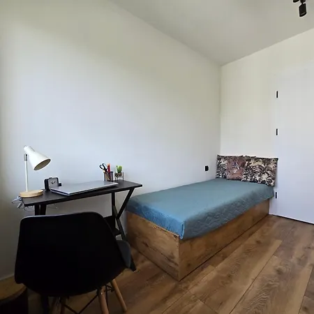 Apartment Pokoje Piastowksie Na Wynajem *